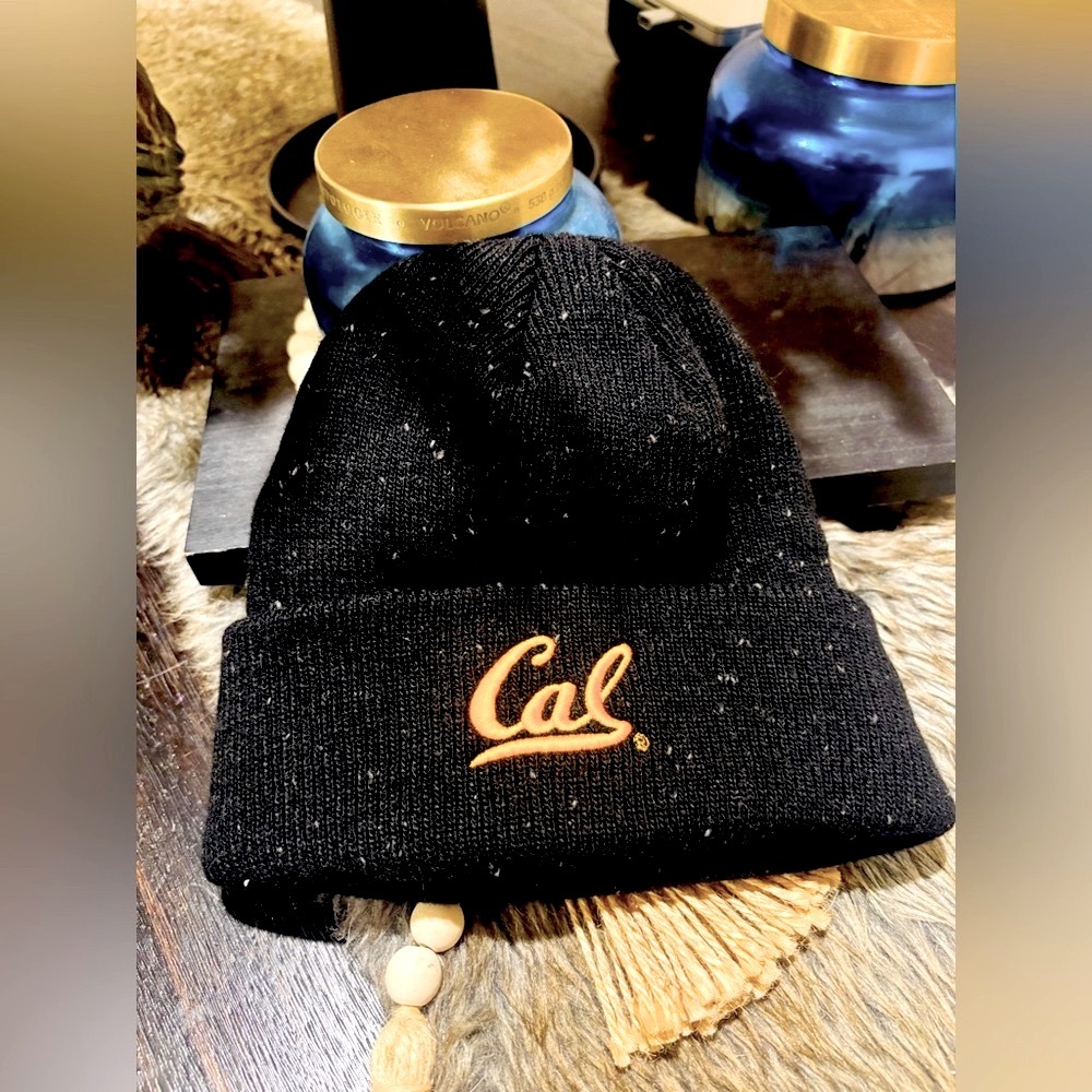 NWOT NEW ERA speckle beanie hat